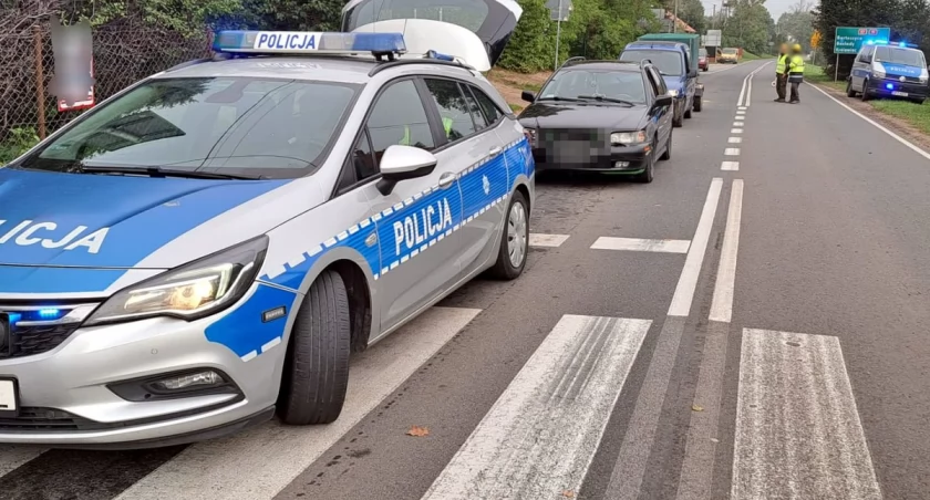 Młodzieńcy zostali zatrzymali na gorącym uczynku przez policjantów z drogówki