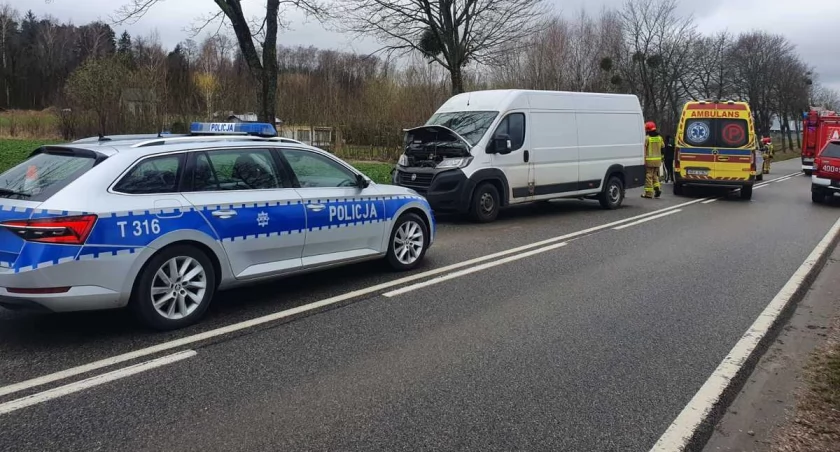 Kierowca fiata został ukaranym mandatem w kwocie 1500 zł, a 12 punktów karnych zasiliło jego konto (Fot. KPP Bartoszyce)