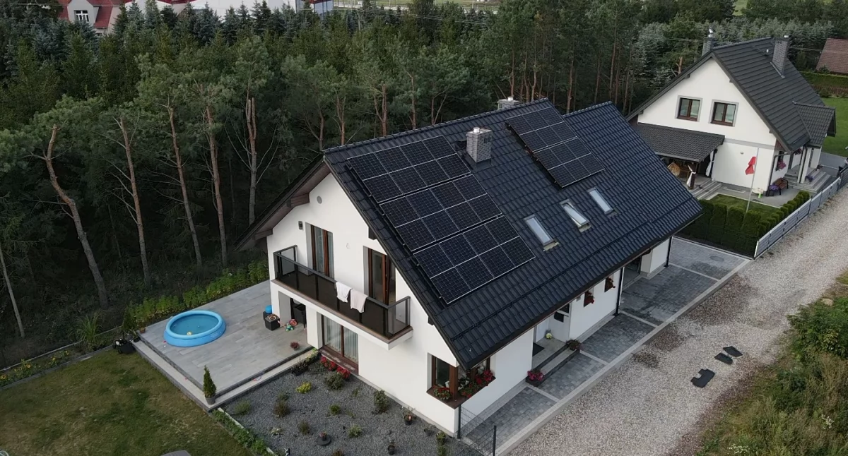 Energetyka, Rodzinna firma Bartoszyc która mieszkańcom ciepło spokój czyste powietrze - zdjęcie, fotografia