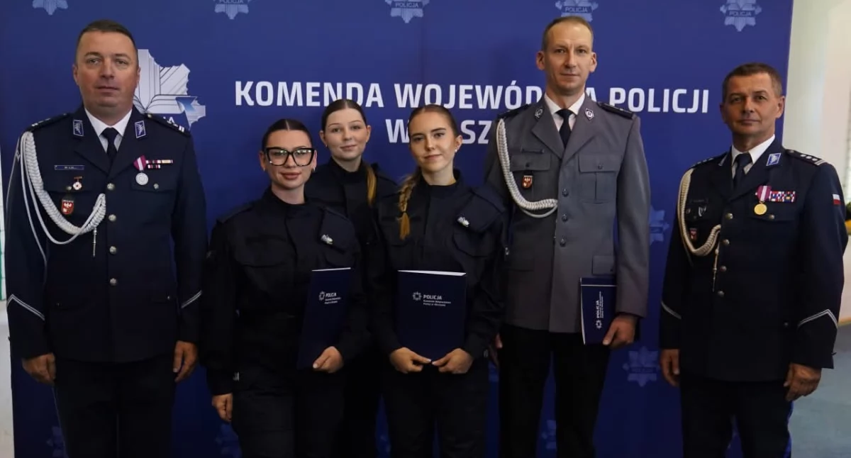 Nowym policjantkom życzymy dobrego startu i powodzenia w codziennej służbie (Fot. KPP Bartoszyce)