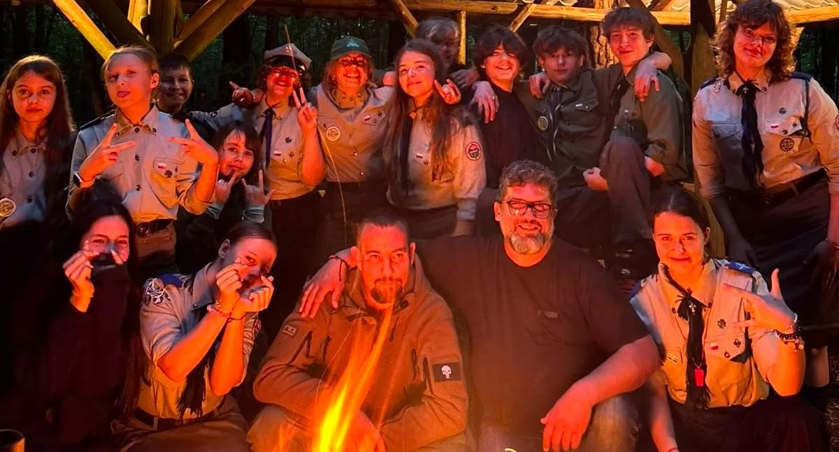 Harcerstwo, „Chaos” podsumowała harcerskiej służby Biwak pełen przygód awansów wzruszeń - zdjęcie, fotografia