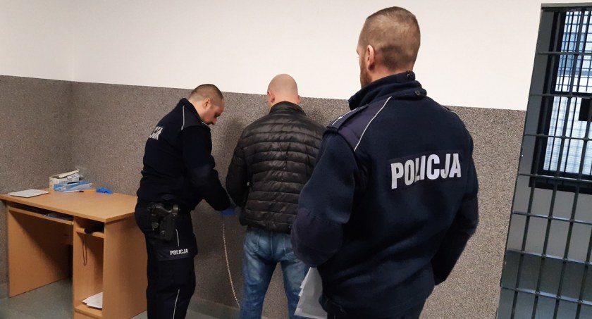 Mężczyzna jest już w zakładzie karnym (Fot. KKP Bartoszyce)