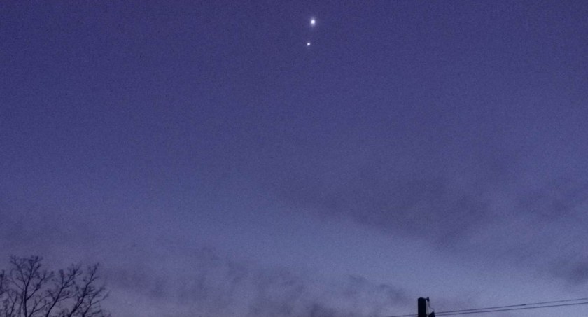 Te dwie bardzo jasne planety w niewielkiej odległości od siebie sfotografował pan Sławek z Bartoszyc. Może ktoś zrobił zdjęcia? Pochwalcie się. (Fot. Czytelnik)