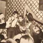 Choinka dla dzieci w świetlicy w Liskach w 1986 roku (Fot. Archiwum Elżbiety Stankiewicz