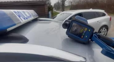 Prędkość na Królewieckiej. 23-latka z Ełku pędziła Volvo przez Górowo Iławeckie