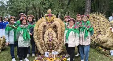 Osieka z wyróżnieniem za wieniec dożynkowy