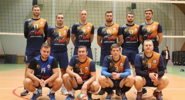 Team Cresovia pozostaje na pierwszym miejscu tabeli III ligi siatkówki
