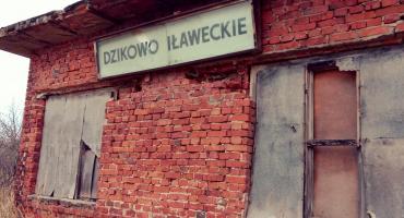 Umiera dworzec w Dzikowie Iławeckim (gm. Górowo Iławeckie)